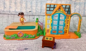 Dora The Explorer Talking Swimming Pool Deck Sound Mattel 2004 + Greenhouse - Picture 1 of 19