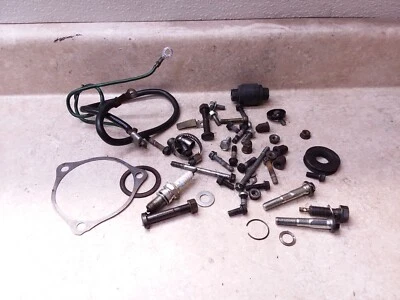 Lote de piezas de pernos diversos para motor Honda V65 Magna VF VF1100C 1983 ANSI-B198 Foto 1 de 2