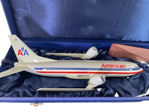 Vintage American Airlines Boeing 737-300 Model Airplane w/ Display Stand - Picture 1 of 9