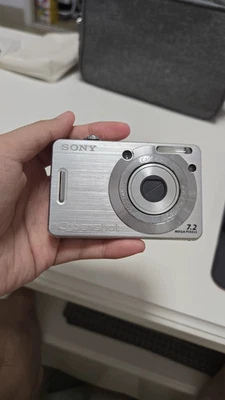 Sony Cyber-shot DSC-W55 Digital Camera 7.2MP 3x Optical Zoom English Language - Image 1 of 4