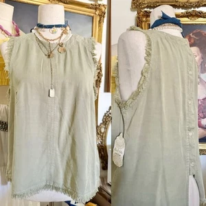 New Anthropologie Altar’d State Desert Sage Frayed Tank Retails $60 Size Medium - Picture 1 of 1