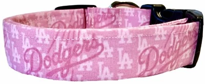 Collar de perro rosa hecho a mano de los Dodgers de Los Ángeles Foto 1 de 2