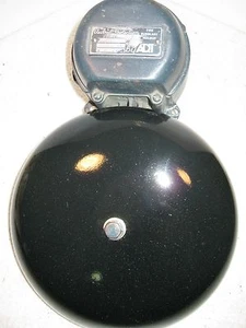Vintage 8" electric fire school burgular alarm bell by A.D.T. - Picture 1 of 4