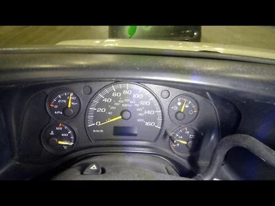 Used: 2006 GMC Savana 2500 Van Speedometer Cluster KPH - Image 1 of 4
