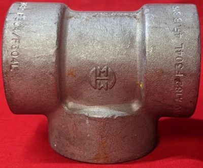 MM 2" 3000 316  STAINLESS TEEL WELD TEE A182 F304L THREADLESS OD 3" ID 2" - Image 1 of 4