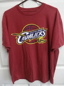 Vintage Cleveland Cavaliers Kyrie Irving # 2 Jersey T-Shirt Men L Majestic - Picture 1 of 5