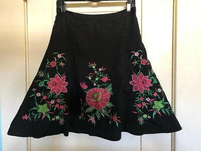 Mujer Twenty One Boho Étnica Bordada Falda Negra Blanca Talla 8 Rosa Floral Foto 1 de 4
