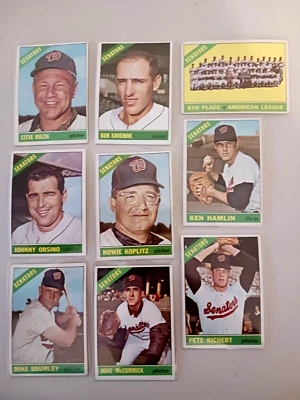Lote de 9 tarjetas de béisbol vintage Topps 1966 de los Senadores de Washington Pete Richert Foto 1 de 4