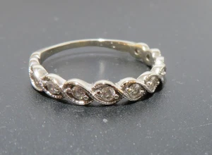 10K WG DAMEN DIAMANT WIRBEL BANDRING 0,15 tcw GR 7,5 2,05 GRAMM (G134074-3) - Bild 1 von 9