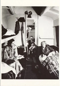 Eisenbahn Postkarte Schlafabteil GWR Camping Reisebus Innenraum toller Western - Bild 1 von 1