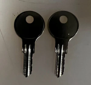 2X HONEYWELL SILENT KNIGHT 1347 KEYS - Picture 1 of 1