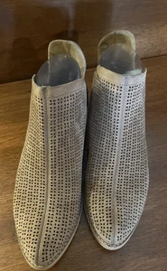 vince camuto perforated suede ankle bootie 6.5 EUC - Picture 1 of 6