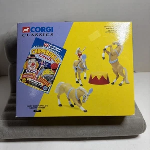 Corgi Chipperfields Circus Die Cast Mary Chipperfields Cavalli Liberty 31901 LEGGI - Foto 1 di 22