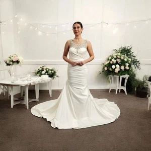 Da Vinci Asymmetric Wedding Gown UK 6 NWT Ivory Embellished FPL-RMF - Picture 1 of 18
