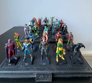 Vintage Eaglemoss The Classic Marvel & DC Figurine Collection x30 inc 3 bases - Picture 1 of 10