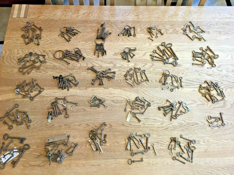 285 x Collection Job Lot of Old Antique Vintage Keys Padlock Box Small Little (c Cover