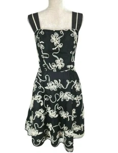 Masquerade schwarz Blumen Spitze Mini Fit & Flare Kleid Damen 9/10 Spaghettis Träger - Bild 1 von 5