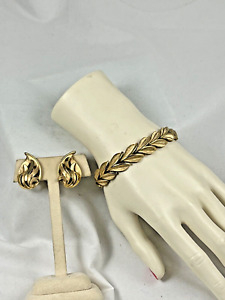 Bracelet Earrings  Crown Trifari Set  Brushed Gold Plate Alfred Philippe Design