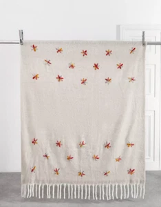 Urban Outfitters UO Hogar Manta Tiro Floral Adornado Acogedor Bordado - Imagen 1 de 11