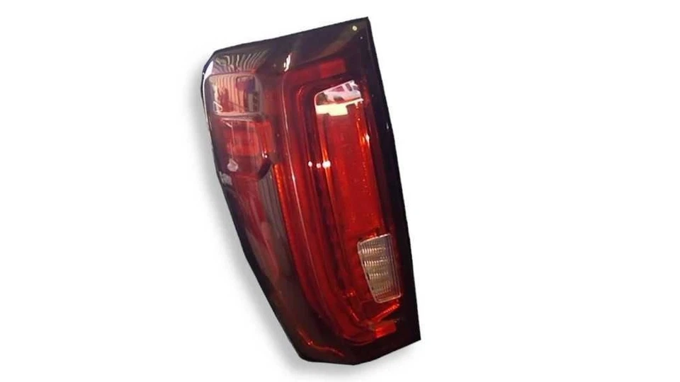 Luz trasera LED para conductor lámpara de reversa para camioneta Sierra 1500 19-23 10311009 Foto 1 de 4