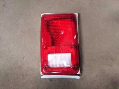 78 79 80 DODGE RAM 100 VAN L. LUZ TRASERA SIN BISEL 6314 Foto 1 de 2
