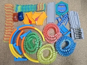 Glow Tracks Glow-in-the-Dark Race Track Ultimate Super Set. 470 Parts. - Picture 1 of 7
