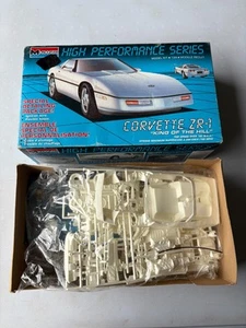 VINTAGE 1989 Monogram CORVETTE ZR-1 King of the Hill Model Kit High Performance - Picture 1 of 4
