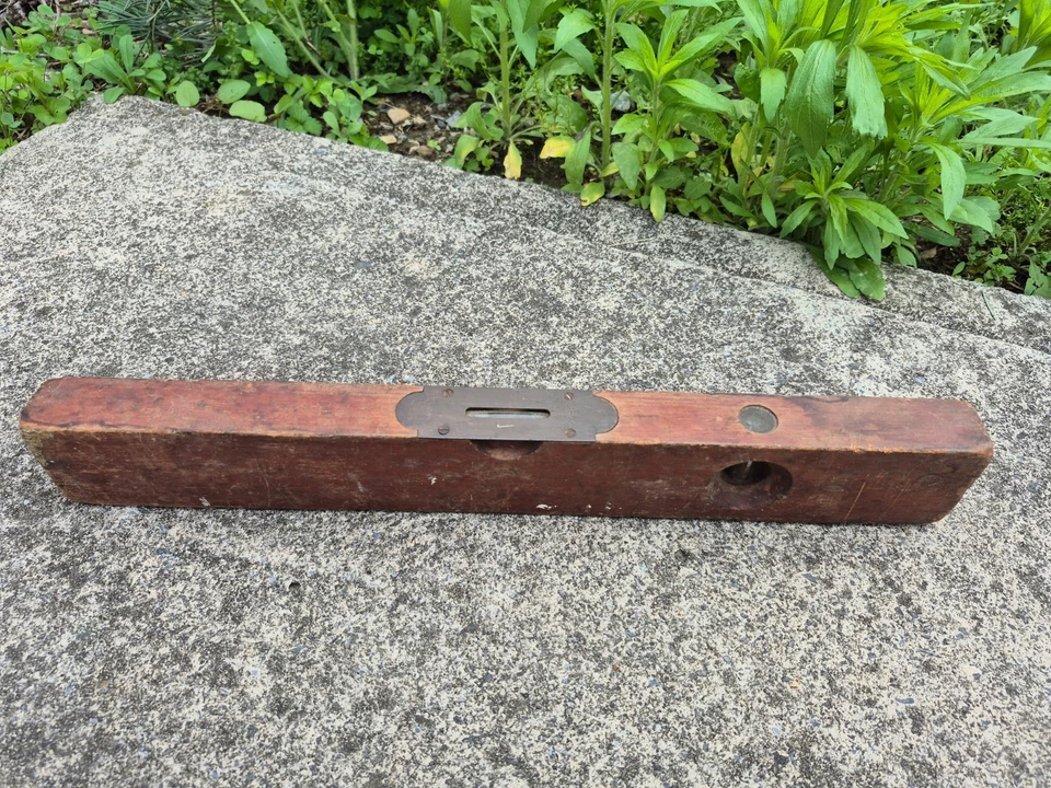 Vintage Sargent & Co. N.Y. 18" Wooden Level,W/2 Intact Vials - Image 1 of 4