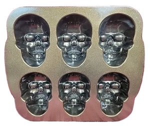 Nordic Ware Skull Cakelet Pan Cupcake Halloween Scary 5 Cup Bakeware Nonstick - Picture 1 of 6
