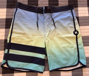 Hurley Phantom Block Party Board Shorts Size 30 18” Length - Picture 1 of 5