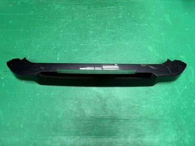 ALERÓN PUERTA TRASERA LAND ROVER DEFENDER L663 GRIS CARPATHIAN 2020-2025 Foto 1 de 4