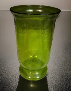 Vaso in vetro soffiato intenzionale soffiato a bolla verde vintage 10" - Foto 1 di 7
