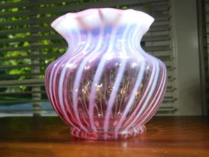 Fenton Cranberry Spiraloptik mit Einschluss Vase 4 1/2 Zoll - Bild 1 von 10