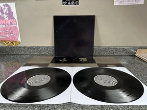 DOUBLE VINYL LP METALLICA THE BLACK ALBUM 510 022-1 EUROPE 1ST PRESS 1991 NM-NM- - Picture 1 of 16