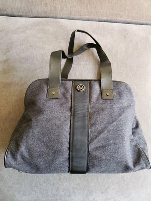 Bolso LULULEMON “Two Times A Yogi” en gris jaspeado gimnasio viaje fin de semana $148 Foto 1 de 4