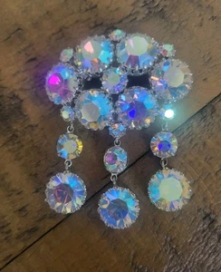 Vintage Aurora Borealis Crystal Brooch Stylish Statement Piece - Picture 1 of 4