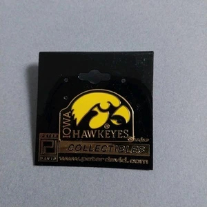 Iowa IA Hawkeyes Peter David University Of New NCAA Hat Jacket Pin 1 1/4" - Picture 1 of 2