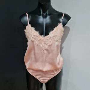 Women's size 10 'MISSGUIDED' Gorgeous nude lace cami bodysuit- BNWT - Picture 1 of 6