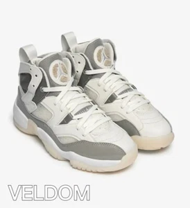 Nike Jordan Jumpman Two Trey Donna Taglia 38(24 Cm) DR9631 002 - Foto 1 di 7