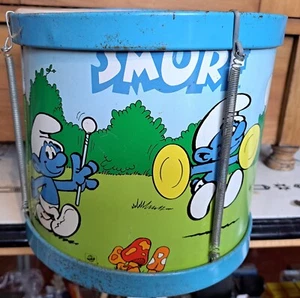Tambor de metal pitufo vintage, arte de Ohio, Peyo 1982, ¡gráficos geniales! - Imagen 1 de 9