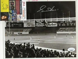 Autographed GORDIE HOWE Yankee Stadium scoreboard Announces about Whalers JSA  - Picture 1 of 3