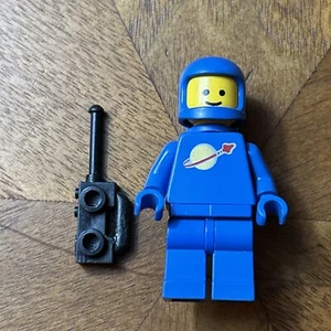 Lego Blue Spaceman Minifigure Classic Space Vintage 6940 6805 6808 6702 - Picture 1 of 6