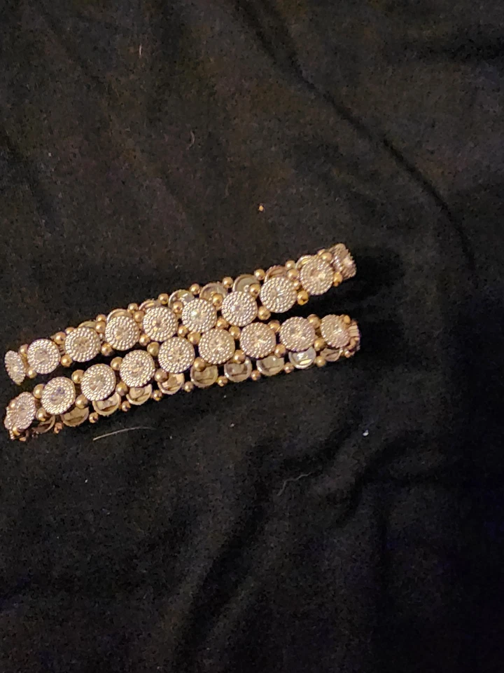 Dos pulseras elásticas de plata y cristal Chicos Foto 1 de 3