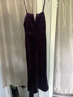 Mono vintage de terciopelo de uva con correas de espagueti pequeño Foto 1 de 4