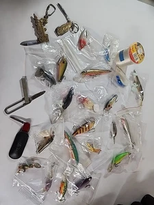 Vintage Lures/Crankbaits Lot Of 20 & 4 Tiny Knifes Golf Train Royal Crest + Line - Picture 1 of 24
