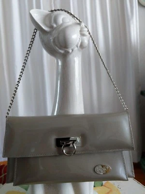 Cartera sin asas Beijo clásica plateada gris metálica cadena sobre de hombro Foto 1 de 4