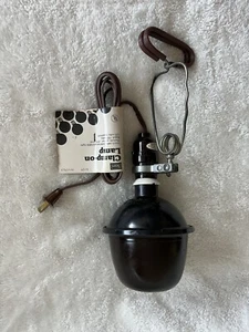 Rare Vintage Photographic Safelight Clamp-on Portable Lamp U.S.A. Safe-shock - Bild 1 von 9