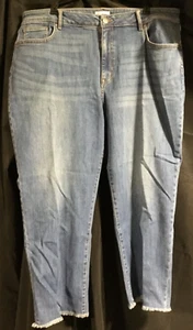 LOFT Women's Curvy Boyfriend Frayed Hem Jeans - Sz 16 - Medium Wash - Picture 1 of 5