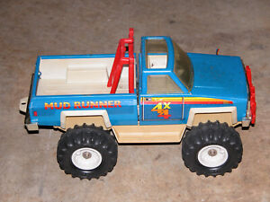 Tonka Mud Runner Monster Truck - 1983 - 4x4 - Chevrolet - Pressed Steel