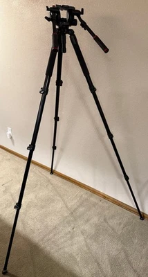Manfrotto 504HD Fluid Head, MVT535AQ Tripod - Great Condition - Sturdy - Image 1 of 4